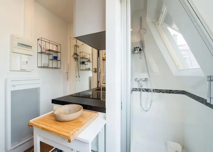 Rochechouart - Cosy Near Montmartre Appartamento