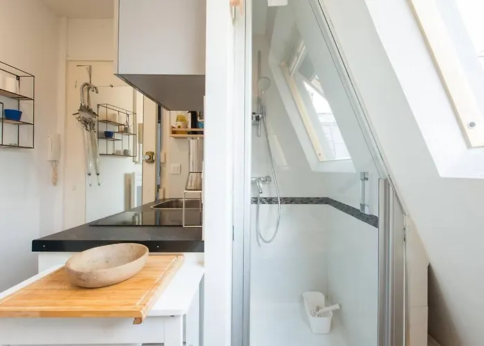 Rochechouart - Cosy Near Montmartre * Parigi